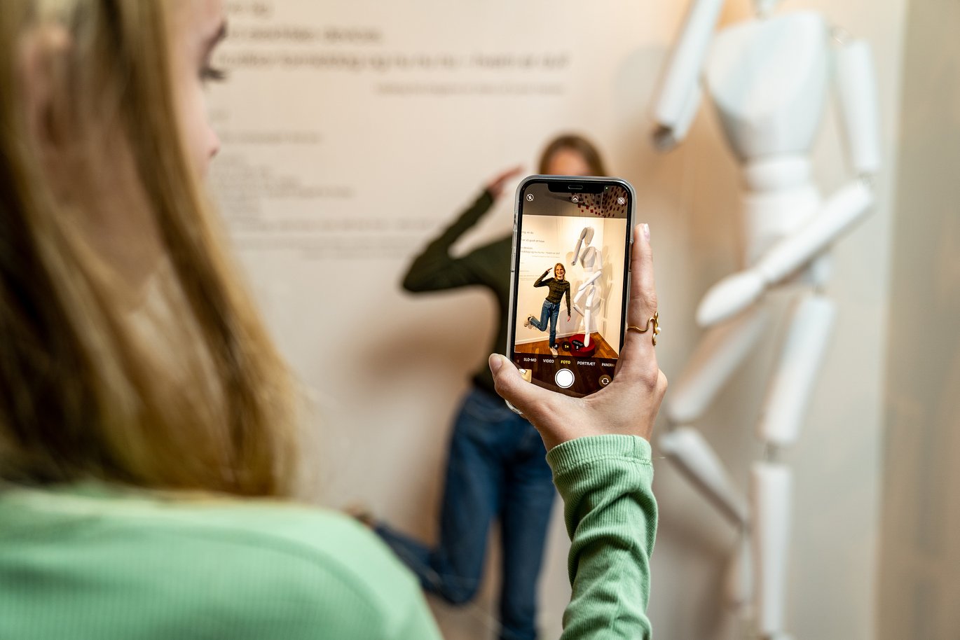 Medarbejdere og studerende på Aarhus Universitet kan komme gratis på museum. Foto: Kasper Hornbæk og Science Museerne Medarbejdere og studerende på Aarhus Universitet kan komme gratis på museum. Foto: Kasper Hornbæk og Science Museerne
