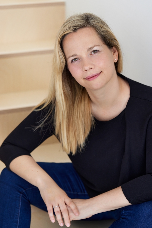 Læge, dr.med. og ph.d. Signe Holm Larsen har forsvaret sin doktordisputats ved Aarhus Universitet. Foto: Ditte Capion Artvaerk Læge, dr.med. og ph.d. Signe Holm Larsen har forsvaret sin doktordisputats ved Aarhus Universitet. Foto: Ditte Capion Artvaerk