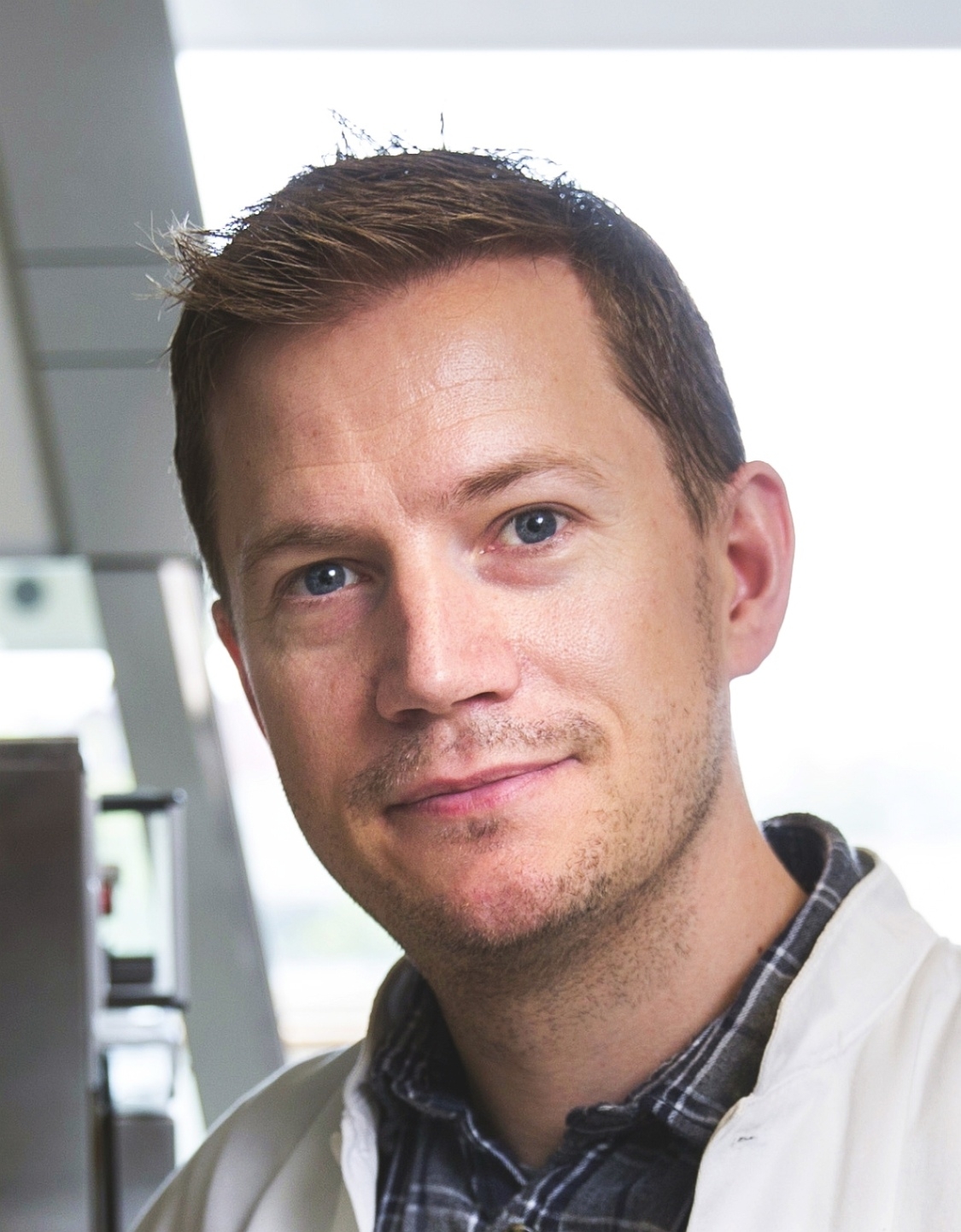 Rasmus O. Bak og kolleger har udviklet en ny CRISPR-baseret metode, der midlertidigt kan skrue op og ned for et gen uden at ændre på dets DNA. Metoden gør dem i stand til at studere geners effekt i celler og deres rolle i udviklingen af sygdomme. Rasmus O. Bak og kolleger har udviklet en ny CRISPR-baseret metode, der midlertidigt kan skrue op og ned for et gen uden at ændre på dets DNA. Metoden gør dem i stand til at studere geners effekt i celler og deres rolle i udviklingen af sygdomme.